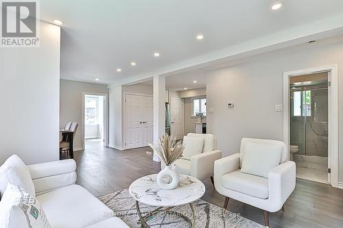 34 Merryfield Drive, Toronto, ON - Indoor Photo Showing Living Room