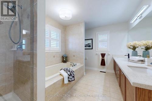 28 Sanders Drive, Markham, ON - Indoor Photo Showing Bathroom