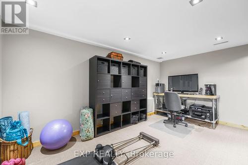 20 Dods Drive, Caledon, ON - Indoor Photo Showing Office