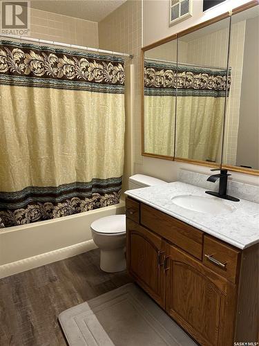101 453 Walsh Trail, Swift Current, SK - Indoor Photo Showing Bathroom