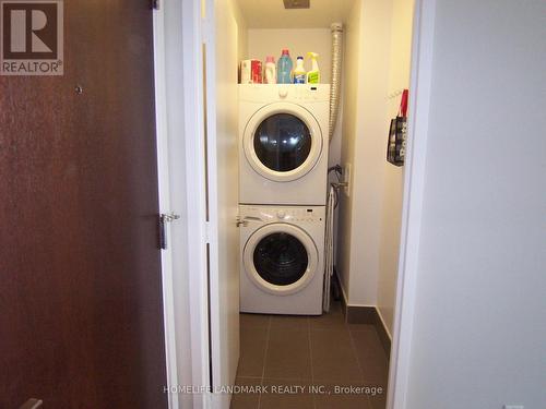 S512 - 120 Bayview Avenue, Toronto, ON - Indoor Photo Showing Laundry Room