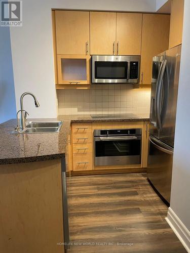 1103 - 35 Balmuto Street, Toronto, ON - Indoor Photo Showing Kitchen With Double Sink