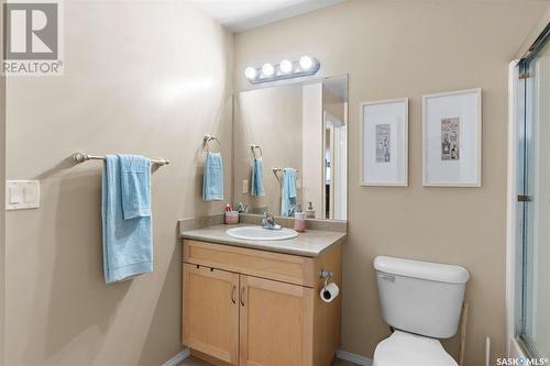 407 303 Lowe Road, Saskatoon, SK - Indoor Photo Showing Bathroom