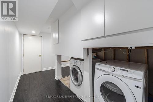 7232 Pallett Court, Mississauga, ON - Indoor Photo Showing Laundry Room