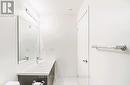 322 - 3401 Ridgeway Drive, Mississauga, ON  - Indoor Photo Showing Bathroom 