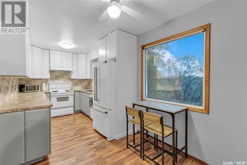 2050 Riverside Drive, Prince Albert, SK - Indoor Photo Showing Kitchen