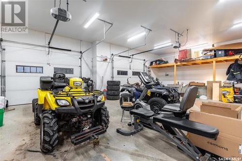 2050 Riverside Drive, Prince Albert, SK - Indoor Photo Showing Garage