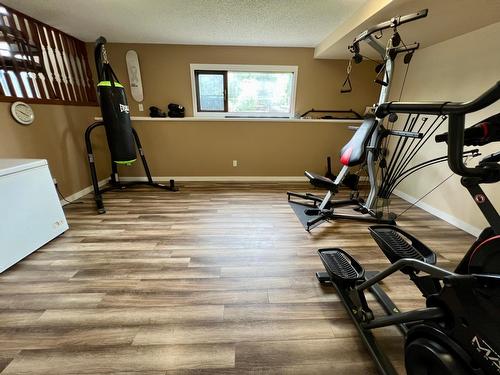 602 Centre Avenue, Castlegar, BC - Indoor Photo Showing Gym Room
