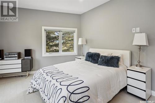 143 Summerfeldt Drive, Blackstrap Thode, SK - Indoor Photo Showing Bedroom