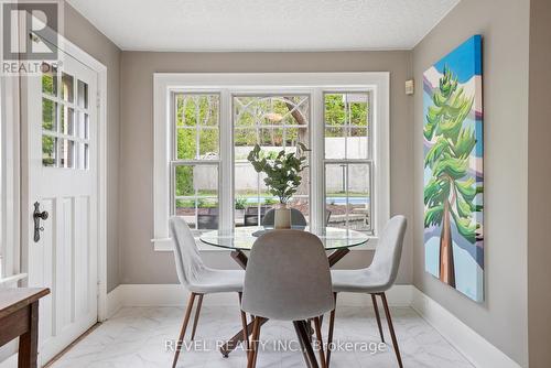 102 Blake Street, Barrie, ON - Indoor Photo Showing Dining Room