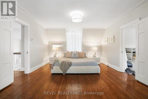 102 Blake Street, Barrie (North Shore), ON - Indoor Photo Showing Bedroom