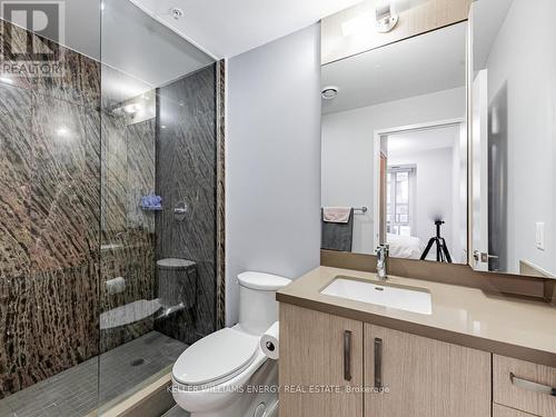 S325 - 455 Front Street E, Toronto, ON - Indoor Photo Showing Bathroom