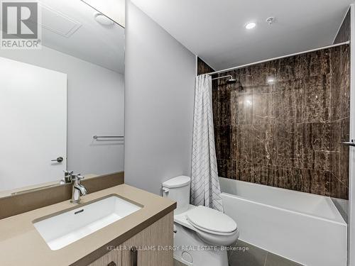 S325 - 455 Front Street E, Toronto, ON - Indoor Photo Showing Bathroom