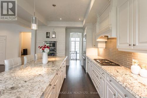 7263 Second Line W, Mississauga, ON - Indoor Photo Showing Kitchen With Upgraded Kitchen
