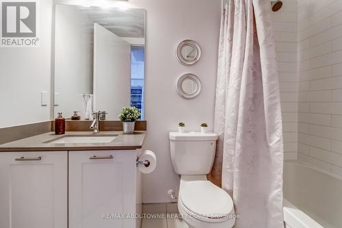 2205 - 2212 Lake Shore Boulevard W, Toronto, ON - Indoor Photo Showing Bathroom