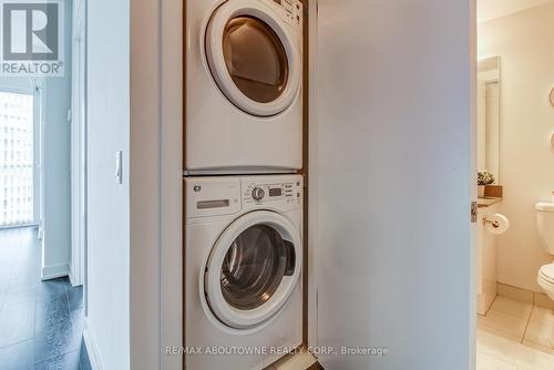 2205 - 2212 Lake Shore Boulevard W, Toronto, ON - Indoor Photo Showing Laundry Room