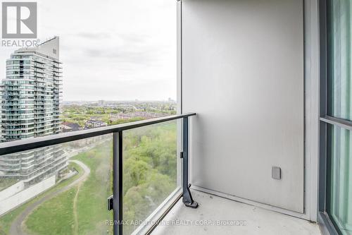 2205 - 2212 Lake Shore Boulevard W, Toronto, ON - Outdoor With View With Exterior