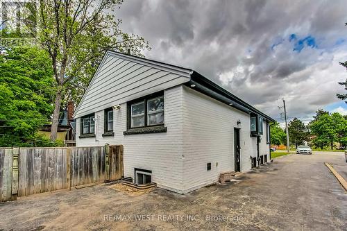 156 Commercial Street, Milton, ON - Outdoor