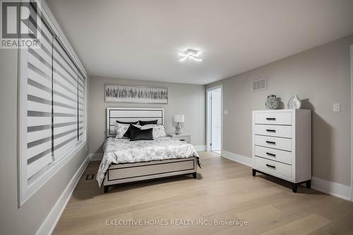 185 Hendrie Avenue, Burlington, ON - Indoor Photo Showing Bedroom