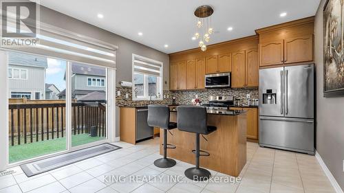7 Porter Drive, Orangeville, ON - Indoor Photo Showing Kitchen With Stainless Steel Kitchen With Upgraded Kitchen