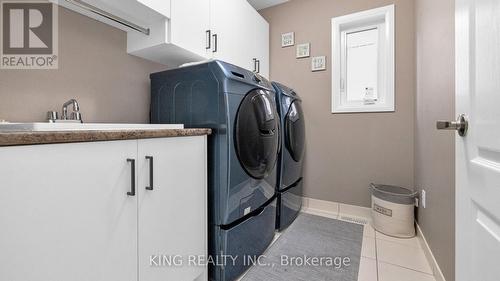 7 Porter Drive, Orangeville, ON - Indoor Photo Showing Laundry Room