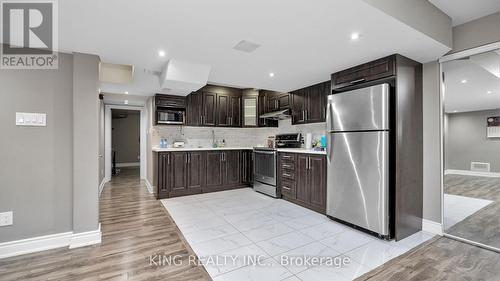 7 Porter Drive, Orangeville, ON - Indoor Photo Showing Kitchen With Stainless Steel Kitchen