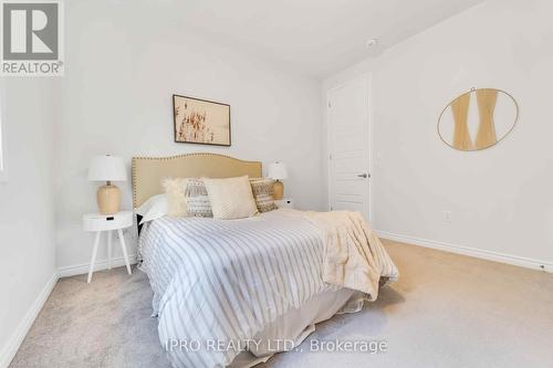 10 Salt Creek Terrace, Caledon, ON - Indoor Photo Showing Bedroom