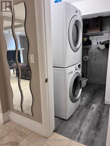 4562 Penhallow Road, Mississauga, ON - Indoor Photo Showing Laundry Room
