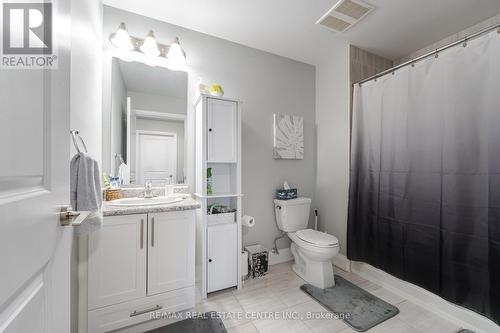 318 - 150 Oak Park Boulevard, Oakville, ON - Indoor Photo Showing Bathroom