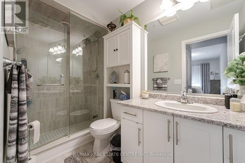 318 - 150 Oak Park Boulevard, Oakville, ON - Indoor Photo Showing Bathroom