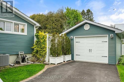 286 Niles Street, Prince Edward County, ON - Outdoor With Exterior