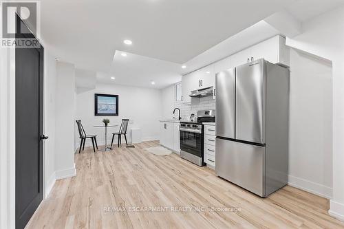 161 Glow Avenue, Hamilton, ON - Indoor Photo Showing Kitchen