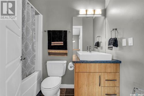 118 Blackstock Cove, Saskatoon, SK - Indoor Photo Showing Bathroom