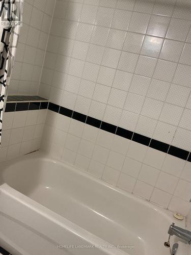 1217 - 1001 Bay Street, Toronto, ON - Indoor Photo Showing Bathroom