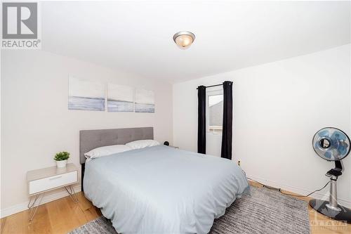 292 Richelieu Avenue, Ottawa, ON - Indoor Photo Showing Bedroom
