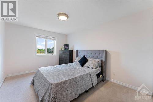 418 Fairlakes Way, Ottawa, ON - Indoor Photo Showing Bedroom