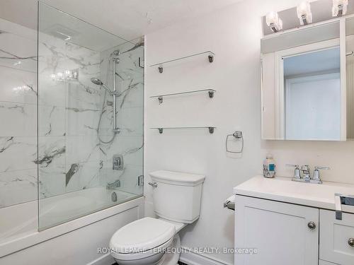 602-44 Longbourne Dr, Toronto, ON - Indoor Photo Showing Bathroom