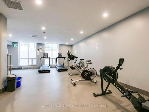 602-44 Longbourne Dr, Toronto, ON - Indoor Photo Showing Gym Room