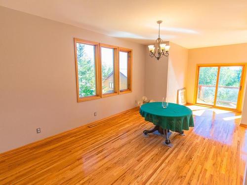 1319 Beach Road, Kenora, ON - Indoor Photo Showing Other Room