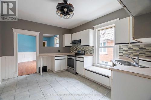 153 Wharncliffe Road N, London, ON - Indoor Photo Showing Kitchen With Double Sink