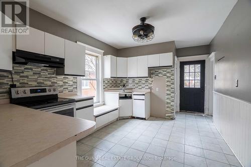 153 Wharncliffe Road N, London, ON - Indoor Photo Showing Kitchen With Upgraded Kitchen