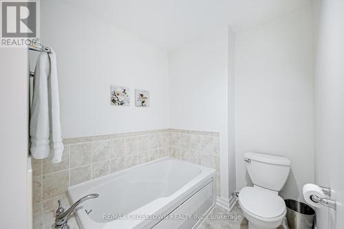 308 - 130 Steamship Bay Road, Gravenhurst, ON - Indoor Photo Showing Bathroom