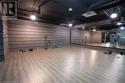 1404 - 1235 Richmond Street, London, ON - Indoor Photo Showing Garage