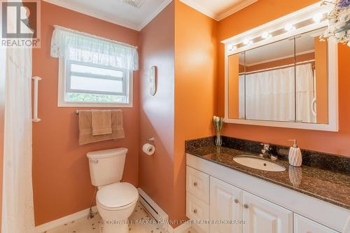 135 Frederick Street, Bluewater, ON - Indoor Photo Showing Bathroom