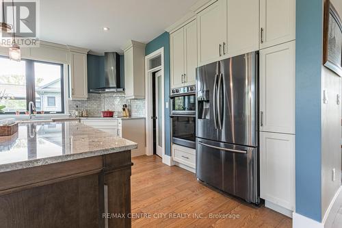 5058 Marion Street, Thames Centre (Dorchester), ON - Indoor Photo Showing Kitchen