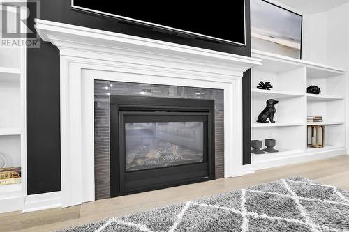 1543 Moe Norman Place, London, ON - Indoor Photo Showing Living Room With Fireplace