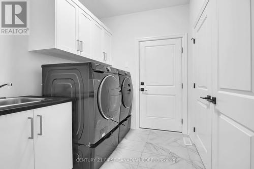 1543 Moe Norman Place, London, ON - Indoor Photo Showing Laundry Room