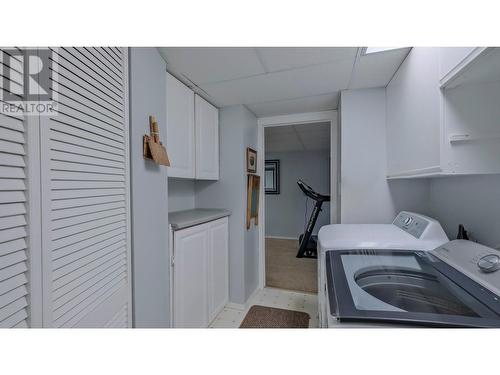 1613 Sparton Drive, Penticton, BC - Indoor Photo Showing Laundry Room