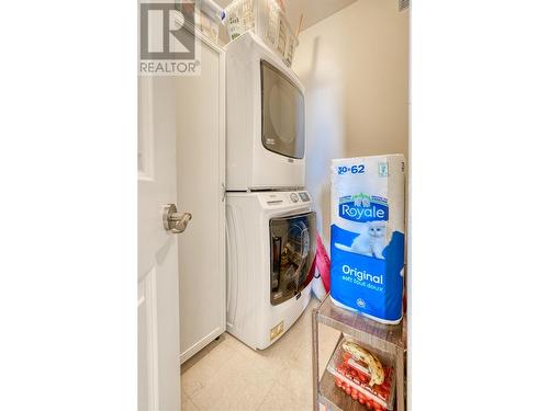 3301 Skaha Lake Road Unit# 609, Penticton, BC - Indoor Photo Showing Laundry Room