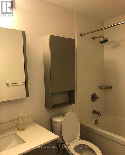 323 - 18 Uptown Drive, Markham, ON - Indoor Photo Showing Bathroom